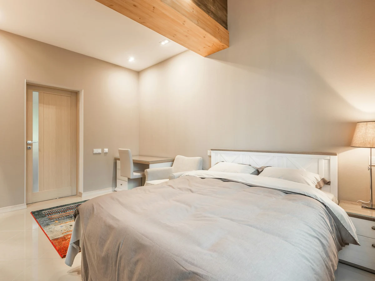 Interior painting Sheffield - bright neutral bedroom freshly painted by Sheffield Decorators