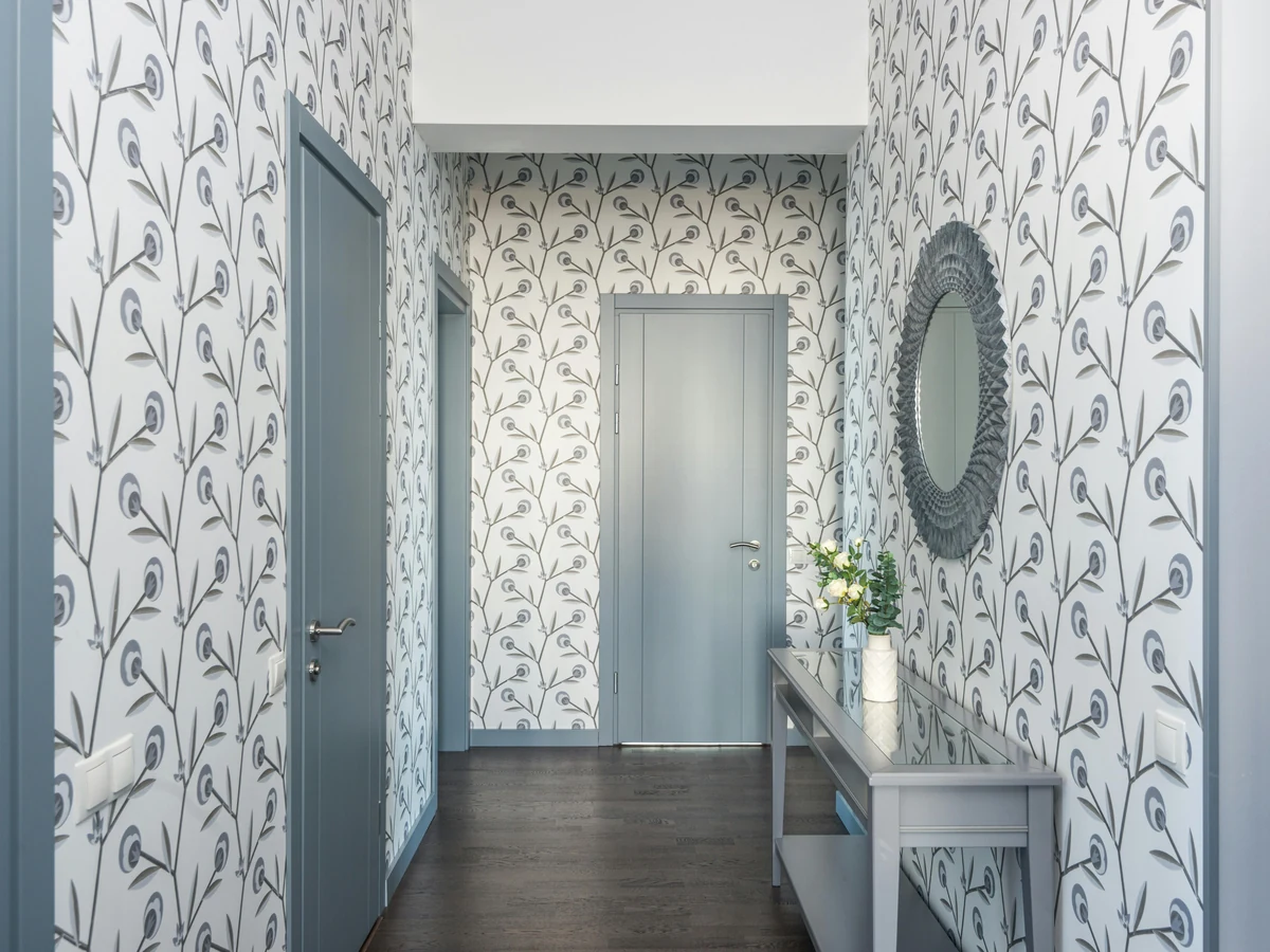 hallway-painting-hallway-bird-pattern-sheffield-decorators Bird pattern wallpapered hallway by Sheffield Decorators in Penistone