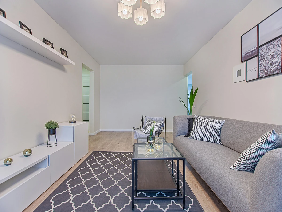 living-room-painting-modern-living-room-sheffield-decorators-2 Modern living room painting in Maltby home by Sheffield Decorators